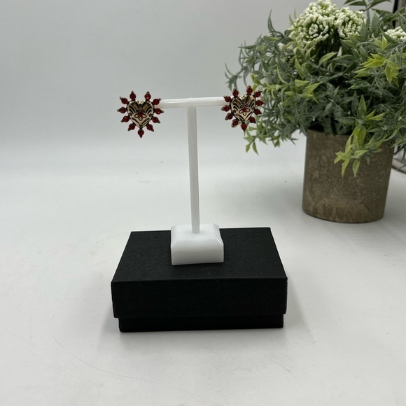 BETSEY JOHNSON Sparkling Red & Gold Hearts POST EARRINGS! - Picture 5 of 14